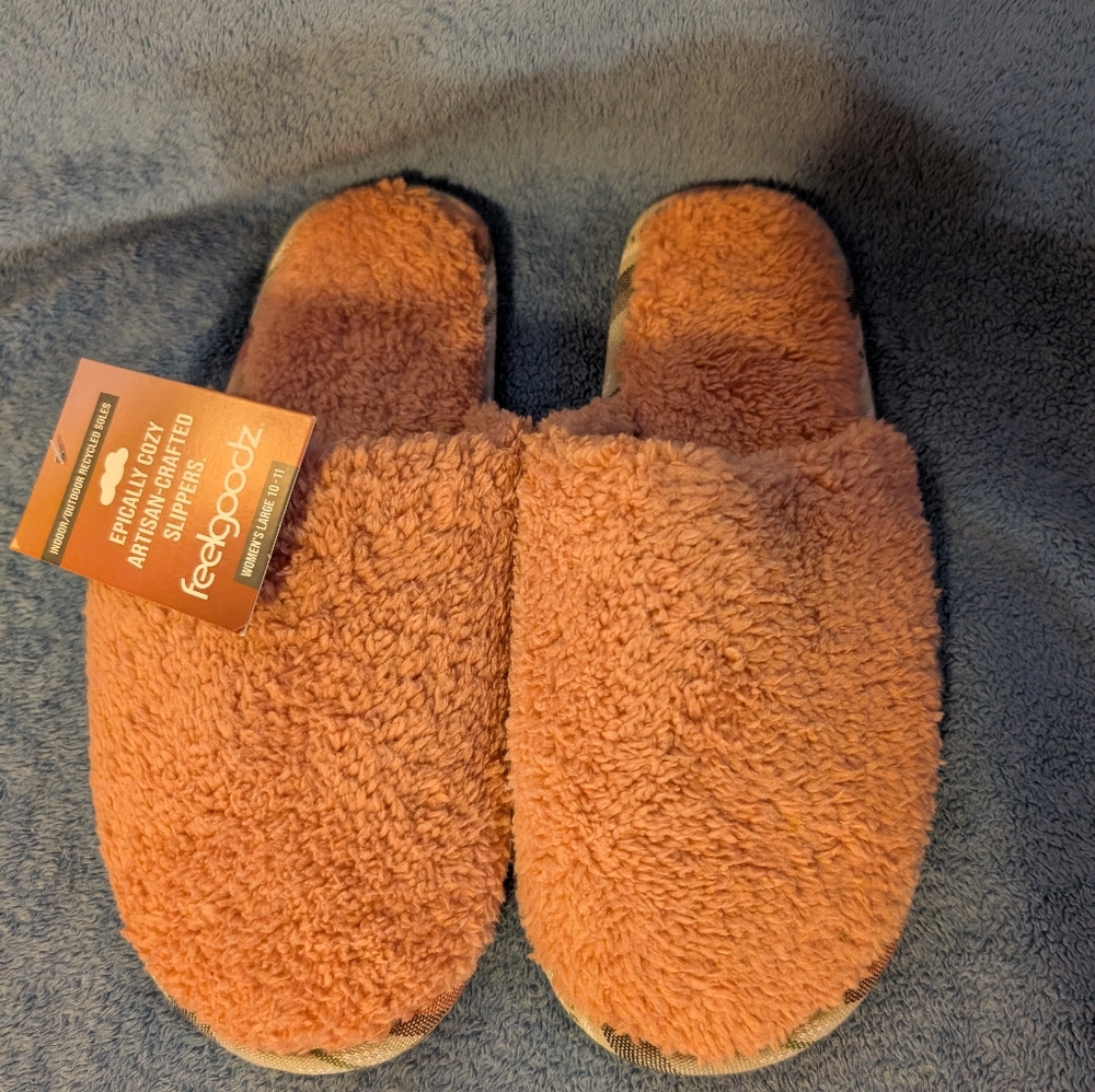 Fleece slippers